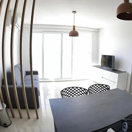 Go Exchange, Block F, Apt. 11 * St. Paul's Bay