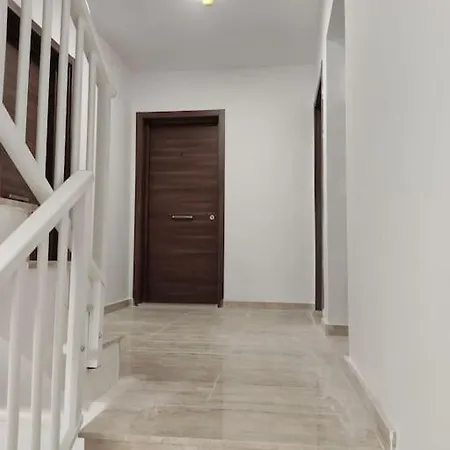 Apartment Go Exchange, Block F, Apt. 11